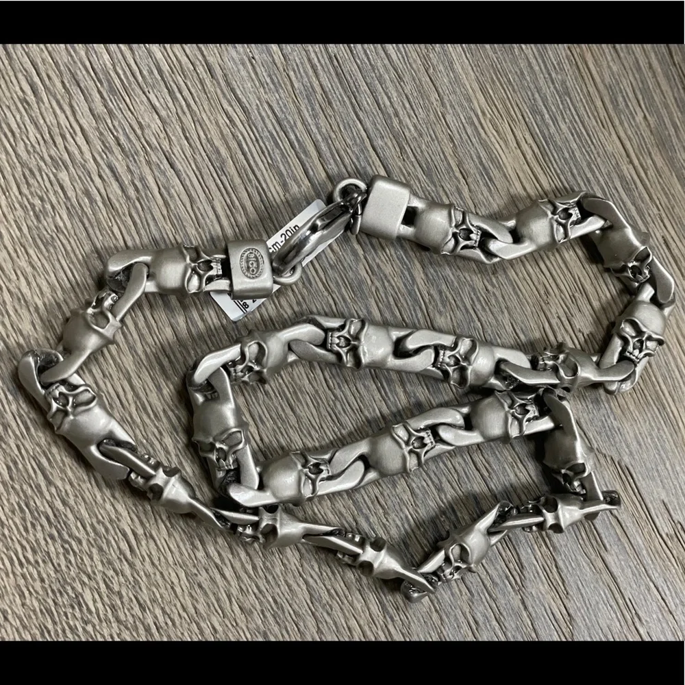 Skull Thick Chain Necklace - NWT!